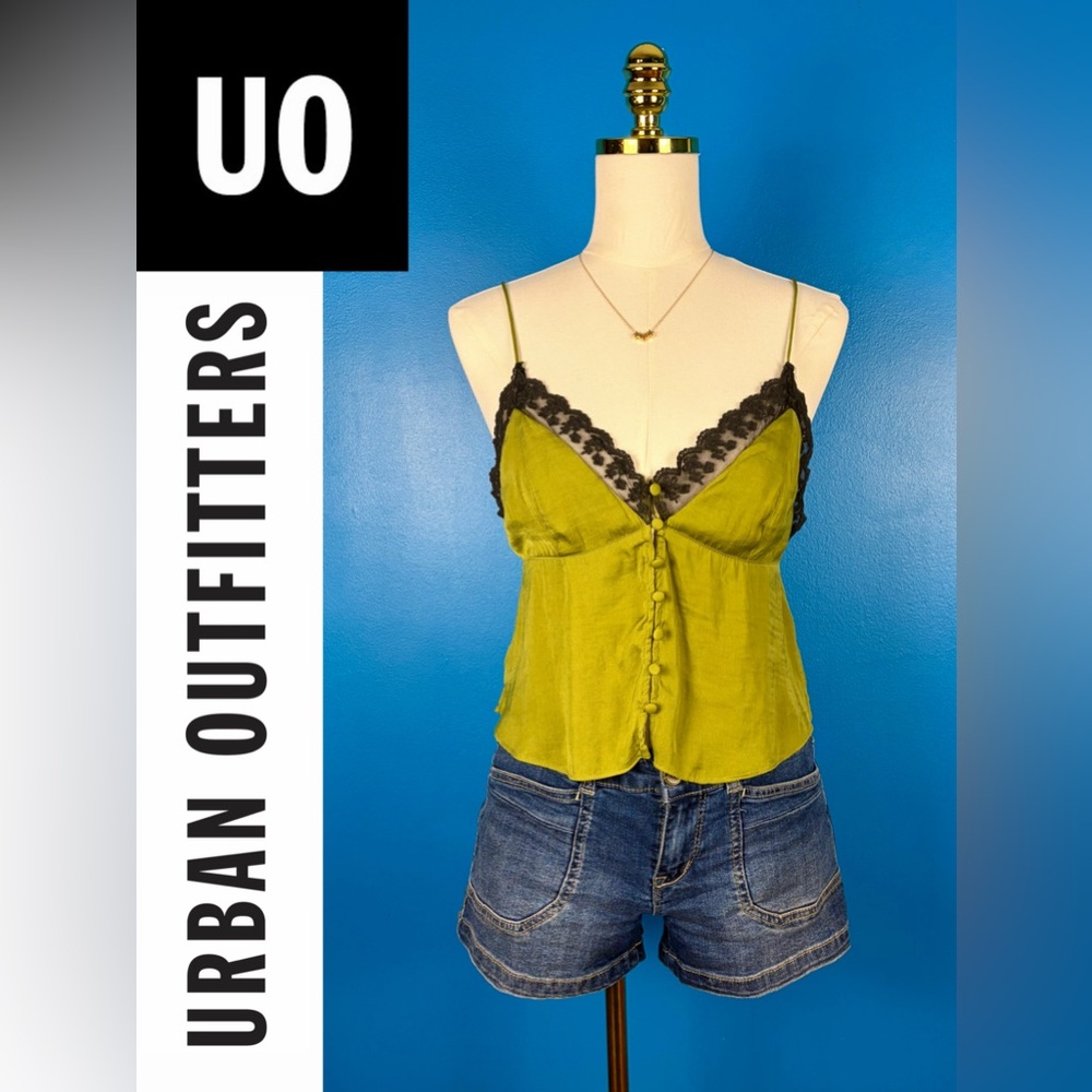 URBAN OUTFITTERS Silky Chartreuse Baby Doll Tank, EUC, Size Medium